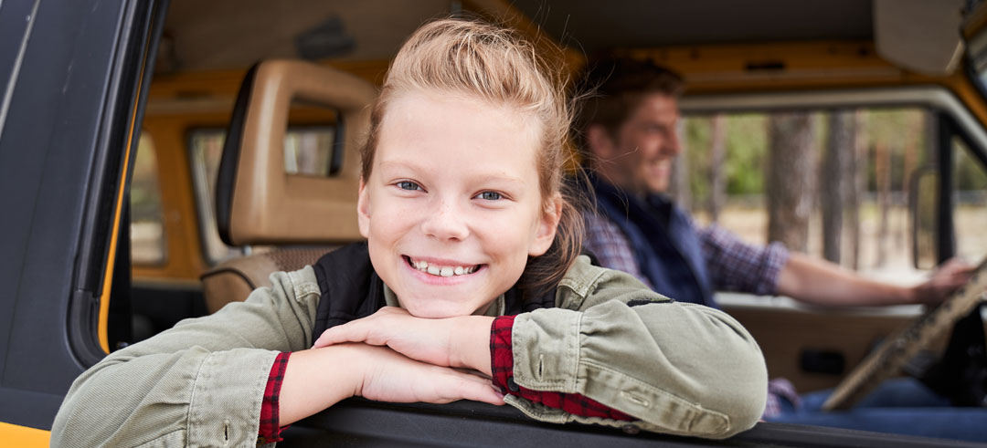 Edad para qué niños puedan ir adelante en el coche (DGT 2023)