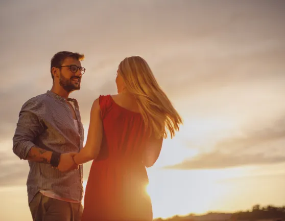 Qué es y cómo hacerse pareja de hecho: beneficios y diferencias con el matrimonio